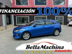 Amarillo Usado 2021 Kia Ceed Berlina | 14.275 €