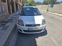 Blanco Usado 2007 Ford Fiesta Ambiente Utilitario | 3900 € (Precio justo)