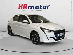 Blanco Usado 2020 Peugeot 208 Allure Utilitario | 9880 € (Precio justo)