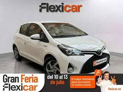 Blanco Usado 2016 Toyota Yaris Hybrid Advance Berlina | 10.790 € (Buen precio)