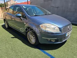 Azul Usado 2009 Fiat Linea Emotion Berlina | 1999 € (Super precio)