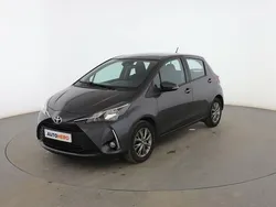 Gris Usado 2018 Toyota Yaris Active Berlina | 10.099 € (Precio justo)