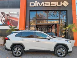 Blanco Usado 2020 Toyota RAV4 Hybrid Luxury SUV | 32.250 € (Precio justo)