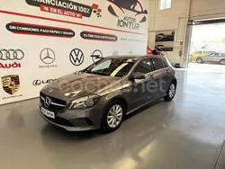 Gris / plata Usado 2016 Mercedes A180 Urban Berlina | 16.900 € (Precio justo)