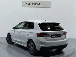 Blanco Usado 2024 Skoda Fabia Selection Berlina | 16.950 € (Buen precio)