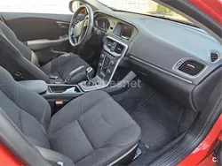 Rojo Usado 2015 Volvo V40 Kinetic Familiar | 12.000 € (Precio justo)