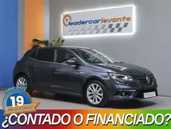 Gris Usado 2019 Renault Mégane IV Zen Berlina | 16.900 € (Un poco caro)