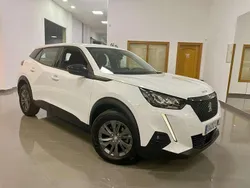 Blanco Usado 2022 Peugeot 2008 Active SUV | 16.700 € (Precio justo)