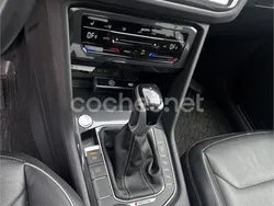 Gris / plata Usado 2021 VW Tiguan R-line SUV | 42.000 €