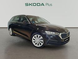 Negro Usado 2022 Skoda Octavia Ambition Familiar | 26.290 € (Precio justo)