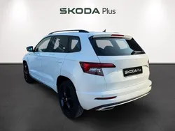 Blanco Usado 2020 Skoda Karoq SportLine SUV | 23.933 € (Un poco caro)