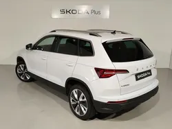 Blanco Usado 2024 Skoda Karoq SUV | 31.500 €