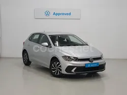 Gris / plata Usado 2024 VW Polo Life Berlina | 19.500 € (Precio justo)