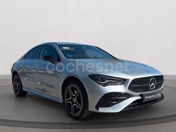 Gris / plata Usado 2025 Mercedes CLA250e Berlina | 42.990 € (Precio justo)