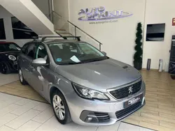 Gris / plata Usado 2018 Peugeot 308 Style Familiar | 10.490 € (Precio justo)