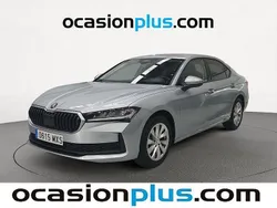 Gris plata Nuevo 2025 Skoda Superb Essence Berlina | 29.991 € (Buen precio)