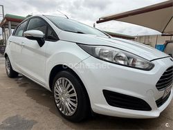 Blanco Usado 2015 Ford Fiesta Trend Utilitario | 4799 € (Buen precio)