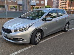 Gris / plata Usado 2013 Kia Ceed GT Berlina | 6550 € (Un poco caro)