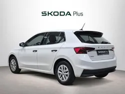 Blanco Usado 2024 Skoda Fabia Essence | 16.540 € (Precio justo)