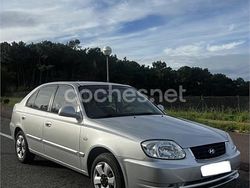 Gris / plata Usado 2005 Hyundai Accent Berlina | 2000 €