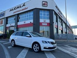 Blanco Usado 2019 Skoda Octavia Ambition Familiar | 16.500 € (Un poco caro)