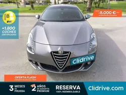 Gris Usado 2014 Alfa Romeo Giulietta Distinctive Utilitario | 10.290 €