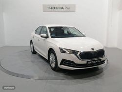 Blanco Nuevo 2025 Skoda Octavia Ambition Berlina | 23.900 € (Precio justo)