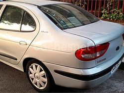 Gris / plata Usado 2002 Renault Mégane II Authentique Berlina | 2900 € (Precio justo)