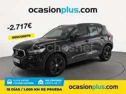 Negro Usado 2022 Volvo XC40 Momentum SUV | 29.890 € (Super precio)