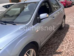 Azul Usado 2006 Ford Focus Trend Berlina | 2800 € (Caro)