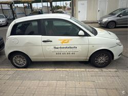 Blanco Usado 2010 Lancia Ypsilon Utilitario | 1300 €