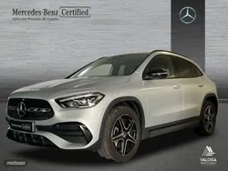 Gris / plateado Usado 2023 Mercedes GLA250 AMG line SUV | 45.100 €