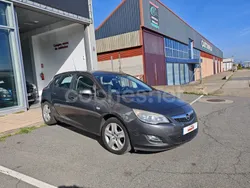 Gris / plata Usado 2013 Opel Astra Business Familiar | 6800 € (Un poco caro)