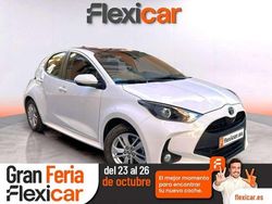 Blanco Usado 2024 Toyota Yaris Hybrid Active Utilitario | 16.990 € (Super precio)