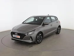 Gris Usado 2021 Hyundai i20 Utilitario | 13.299 € (Un poco caro)