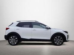 Blanco Usado 2024 Kia Stonic Style SUV | 18.490 € (Precio justo)