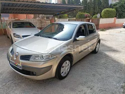 Beige Usado 2010 Renault Mégane III Dynamique Berlina | 4500 € (Buen precio)