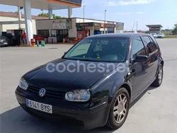 Negro Usado 2002 VW Golf IV Berlina | 2000 € (Precio justo)