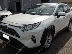 Blanco Usado 2019 Toyota RAV4 Hybrid Luxury SUV | 28.500 € (Buen precio)