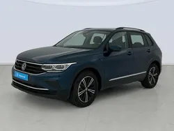 Azul Usado 2024 VW Tiguan Life SUV | 32.990 € (Precio justo)