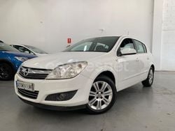 Blanco Usado 2009 Opel Astra Essentia Berlina | 3990 € (Precio justo)
