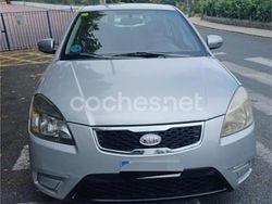 Gris / plata Usado 2010 Kia Rio Berlina | 3800 € (Precio justo)
