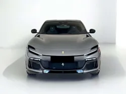 Gris Usado 2024 Ferrari Purosangue SUV | 580.000 €