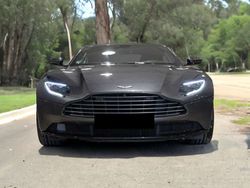 Negro Usado 2021 Aston Martin DB11 Coupe | 144.700 €