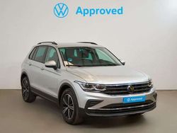 Plateado Usado 2024 VW Tiguan Life SUV | 34.990 € (Un poco caro)