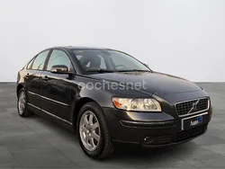 Gris / plata Usado 2010 Volvo S40 Kinetic Berlina | 6999 € (Caro)