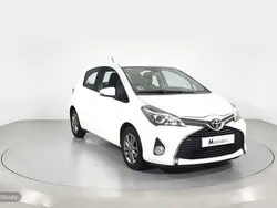 Blanco Usado 2015 Toyota Yaris Active Berlina | 12.400 € (Un poco caro)