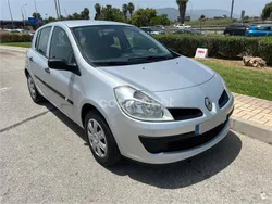 Gris / plata Usado 2006 Renault Clio II Authentique Berlina | 4490 € (Un poco caro)