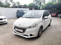 Blanco Usado 2013 Peugeot 208 Active Utilitario | 7500 € (Un poco caro)