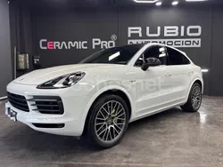 Blanco Usado 2023 Porsche Cayenne Platinum Edition SUV | 95.000 € (Un poco caro)